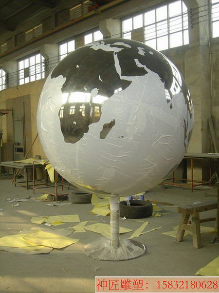不锈钢原色地球仪雕塑