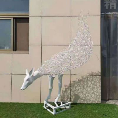 不锈钢创意鹿雕塑 园林草坪动物鹿摆件厂家